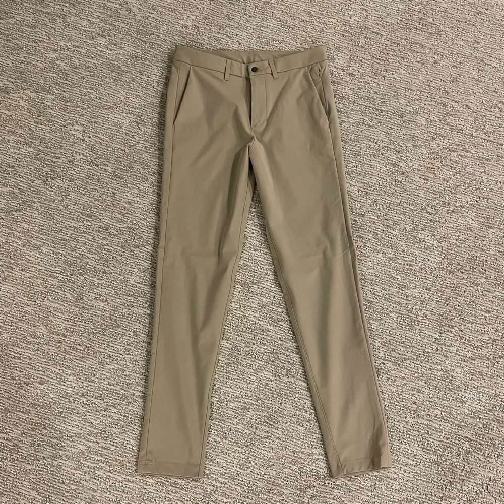 Lululemon slim fit commission warpstreme pants. 30”x31” (waist x inseam)